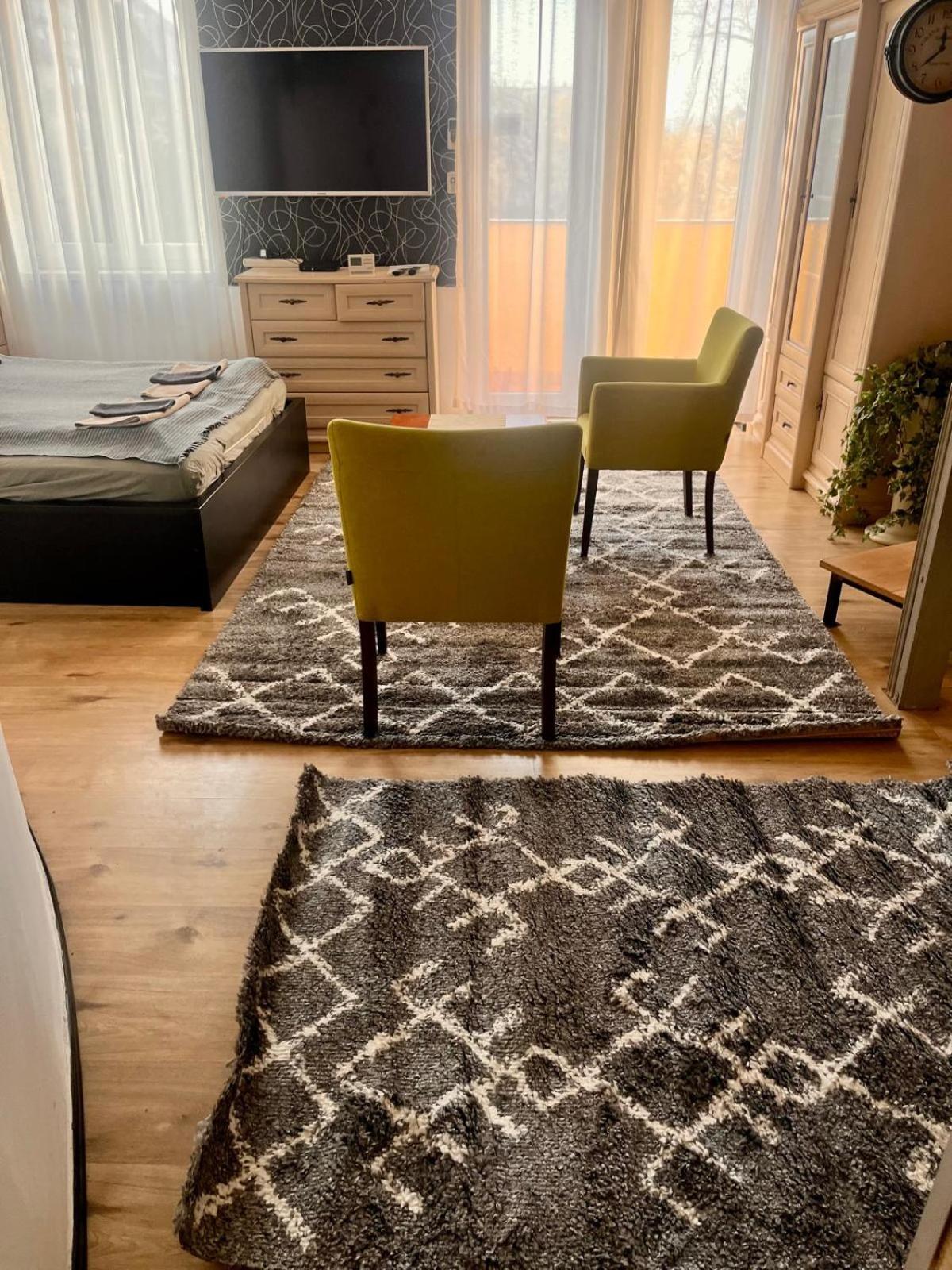 Kalvaria With Balcony, Free Parking And Ac 부다페스트 외부 사진