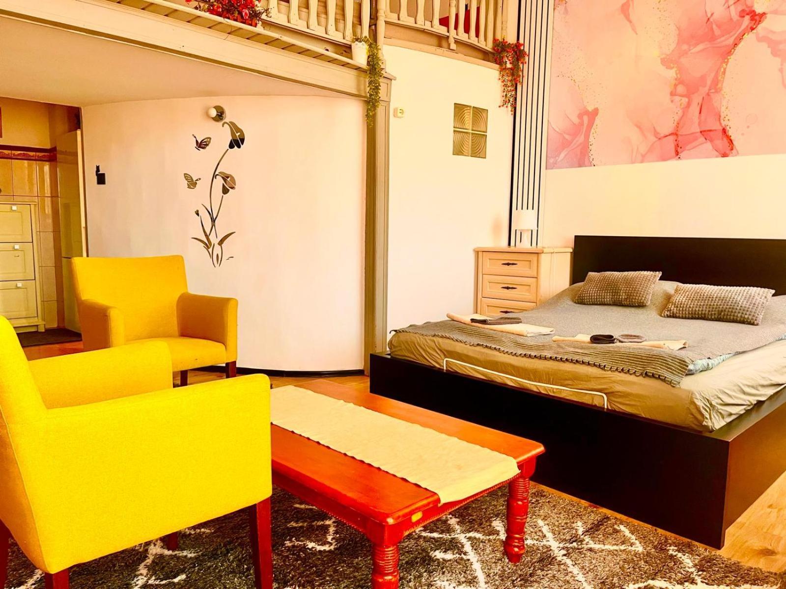 Kalvaria With Balcony, Free Parking And Ac 부다페스트 외부 사진